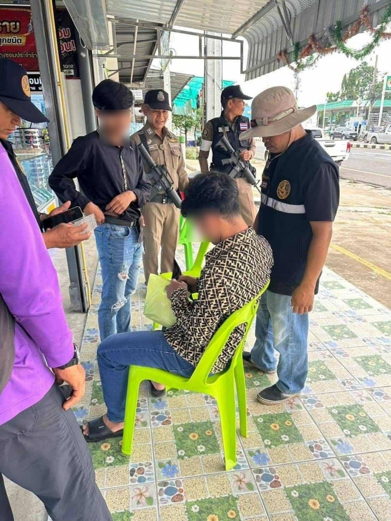 逮捕两名柬埔寨男子，行为可疑，被疑为“柬埔寨间谍”检查手机发现位置信息