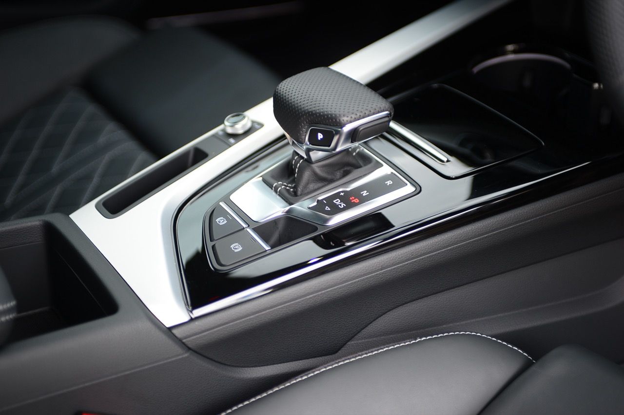 如何驾驶自动挡汽车以避免变速器快速损坏！