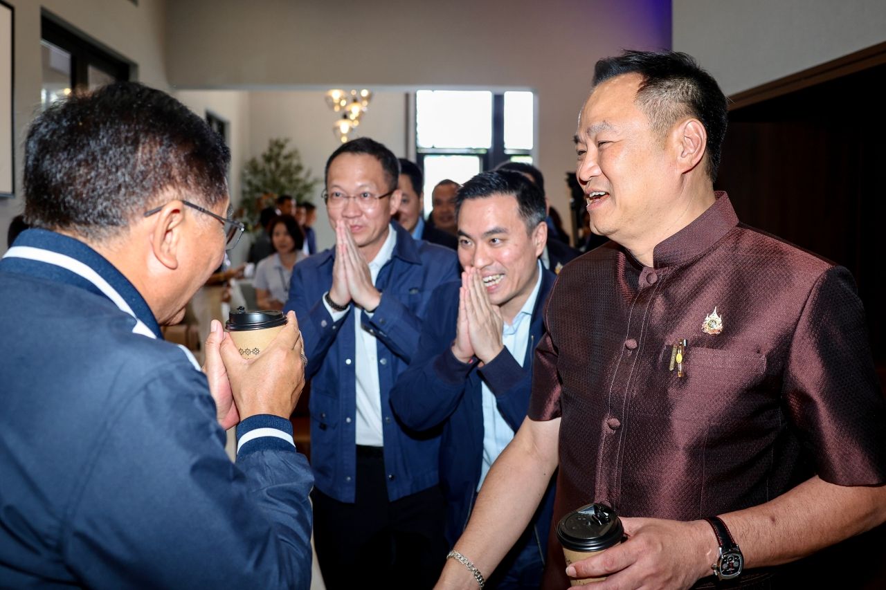 目前不设目标议员席次，只希望做到最好，能否连任4年在于人民