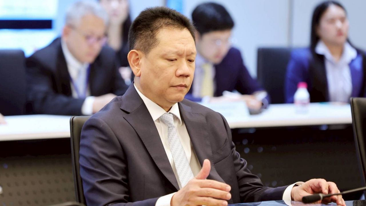财政部长召集政府和私人部门会议评估泰国-柬埔寨边境贸易的影响