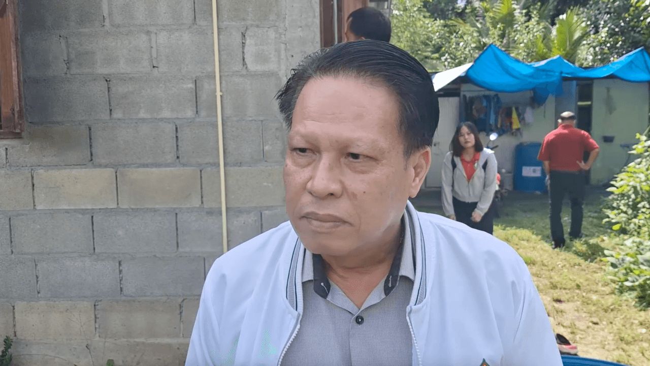 计划调动使用钢尺打小学生的老师，并成立调查委员会