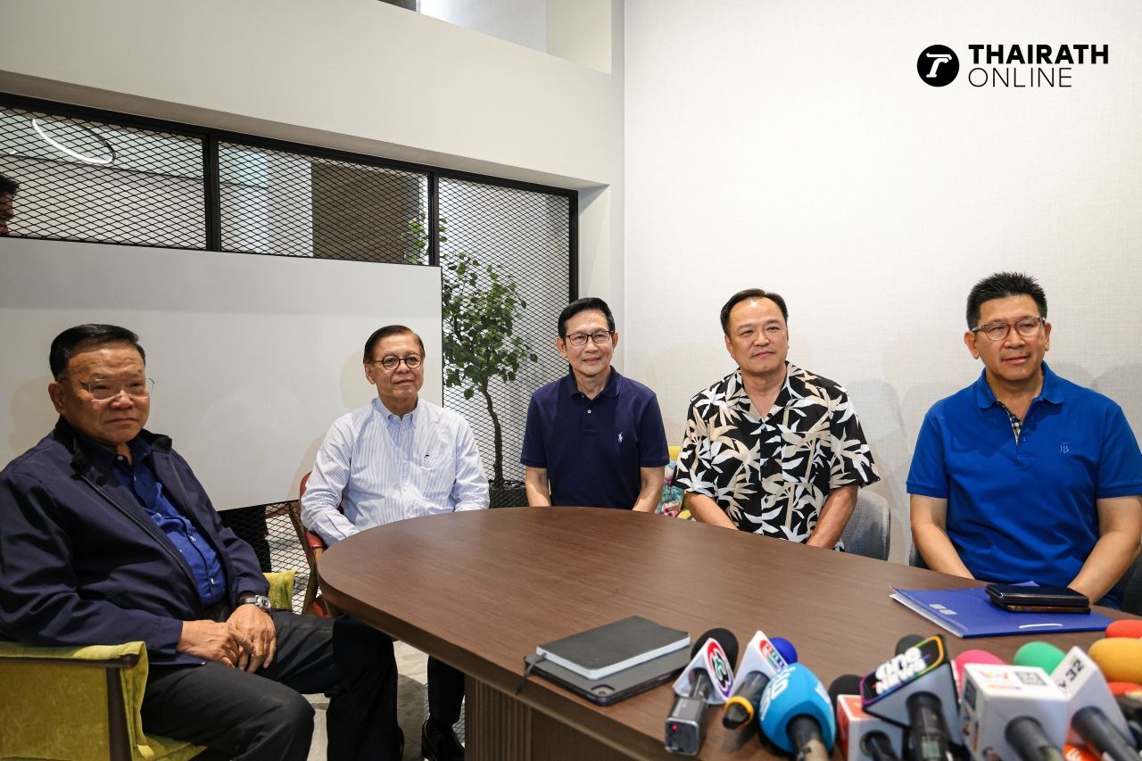 “栋·阿塔朋·雷克皮布恩”的履历，前PTT CEO，将任“阿努廷政府”的能源部长