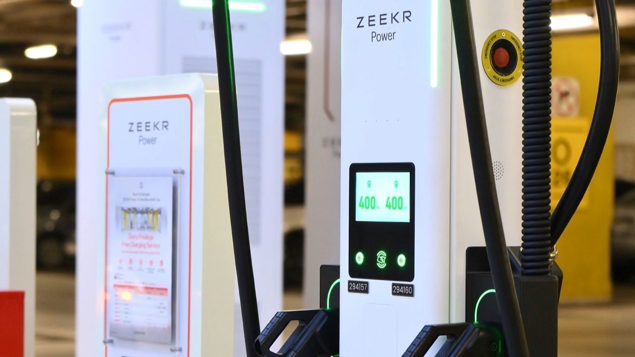 ZEEKR Power 充电站在中央世界首次开业,最大功率400千瓦
