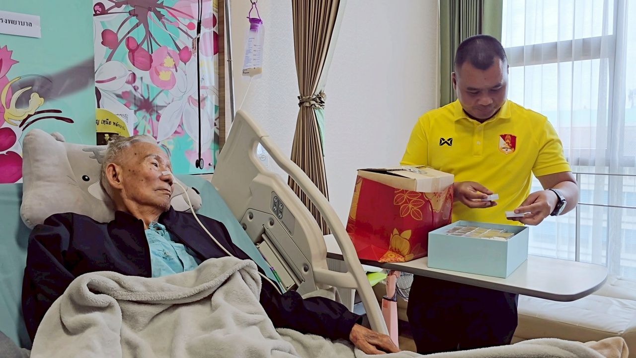 患者看到泰国-柬埔寨冲突新闻，要求子女赠送家族佛像鼓励士兵