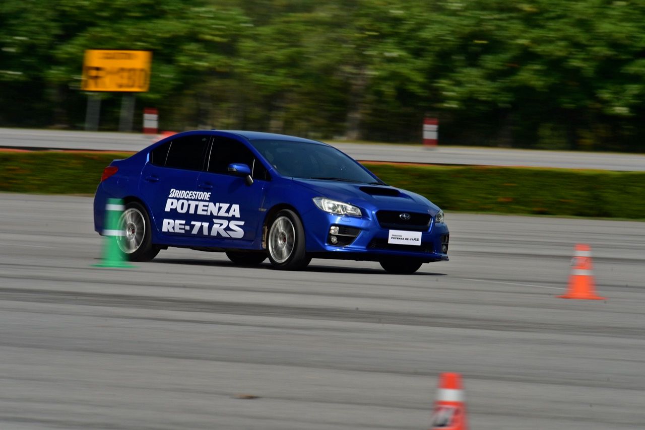 评测 BRIDGESTONE POTENZA Adrenalin RE005