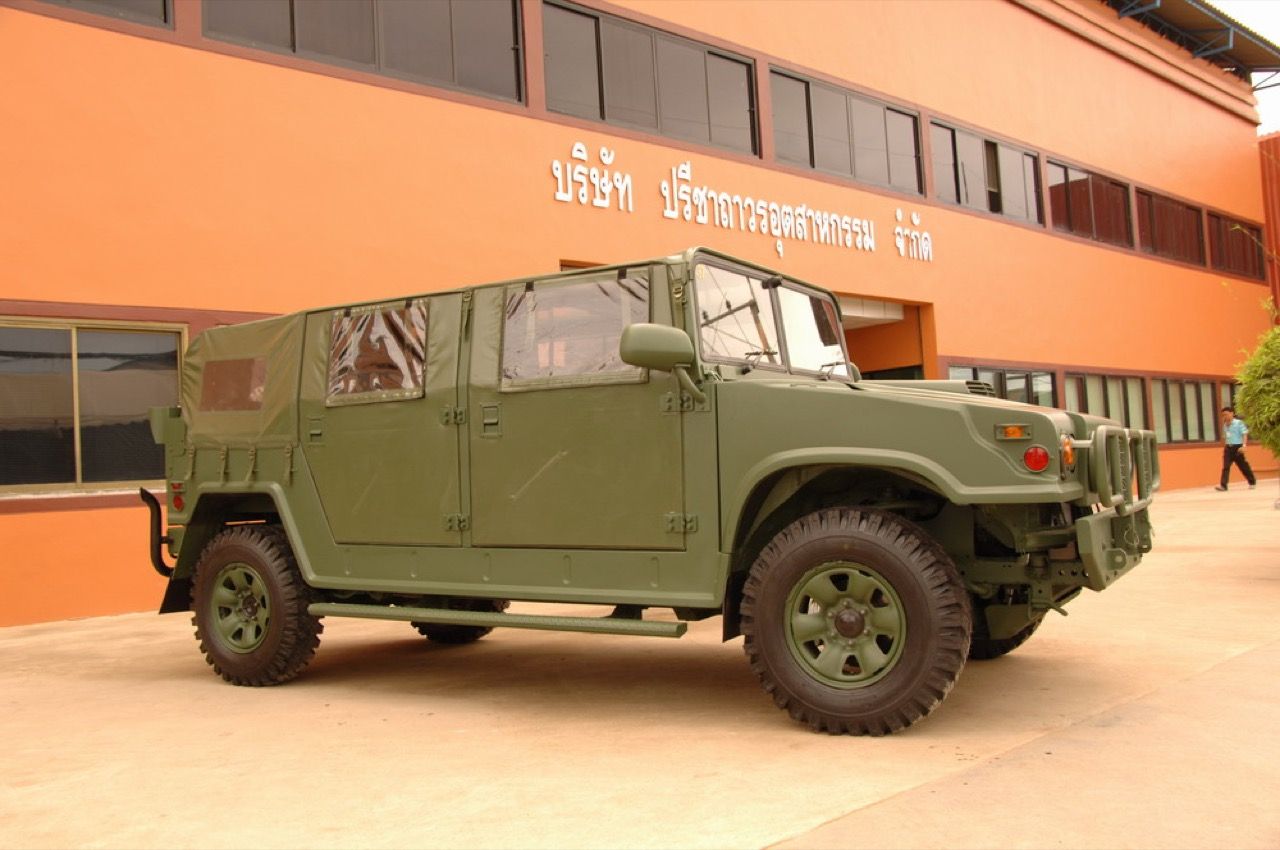 泰国陆军50/51型轻型4×4卡车