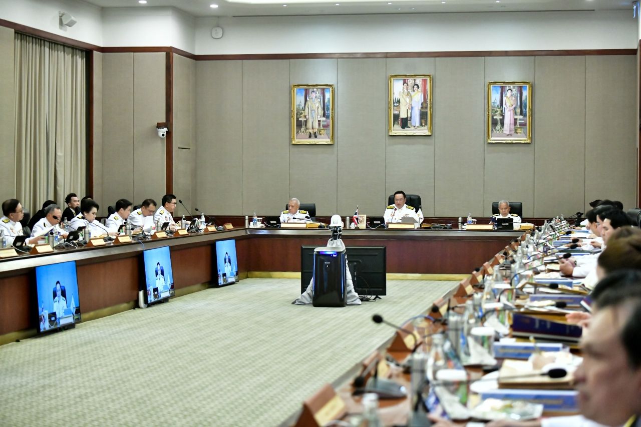 整理图片：安努廷内阁首次特别会议在宣誓后举行