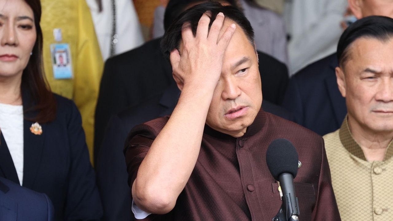 “阿努廷”强调，如果被撤销内政部职位，将准备成为反对派，如需改组内阁则需从头讨论