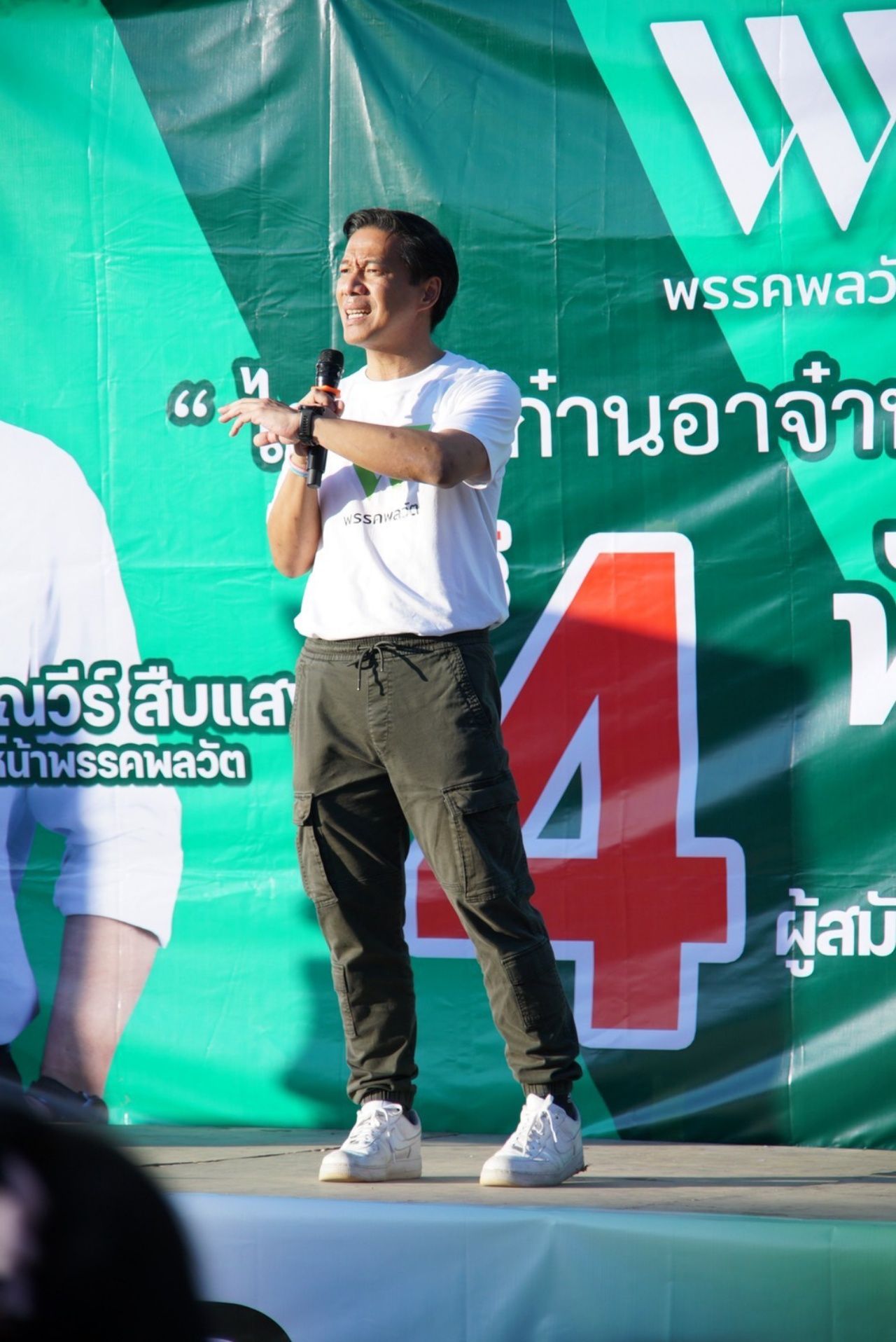 坤威领衔动态党竞选清莱，呼吁选民进入国会，全力以赴推动国家发展