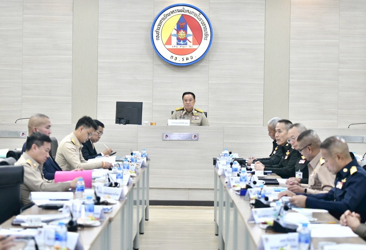 总理召集安全部门开会，首度召开国安会议，讨论架构与人力配置