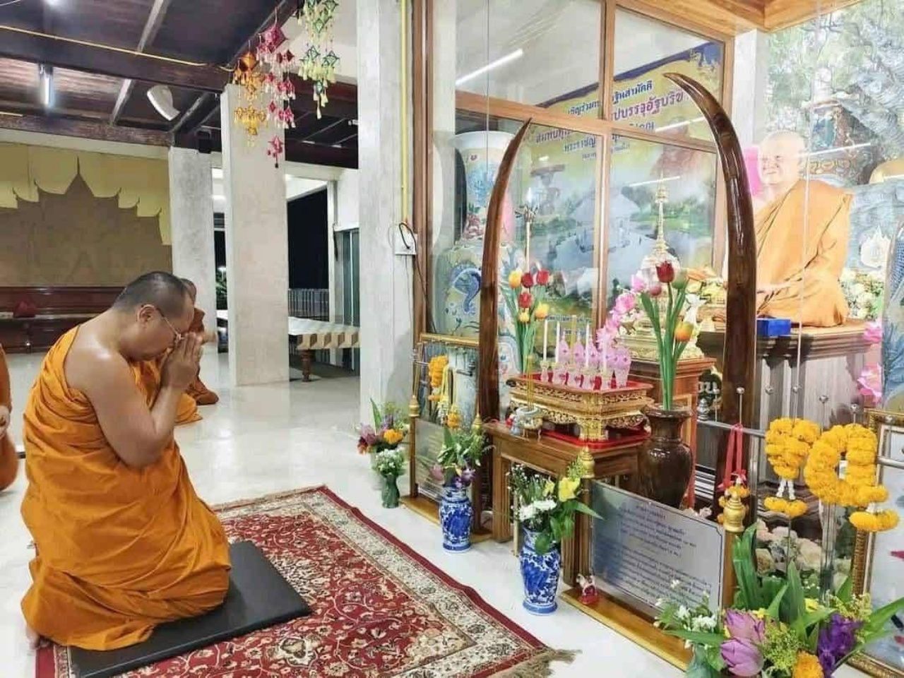 开启“เจ้าคุณอาชว์”的简介，不明原因突然还俗