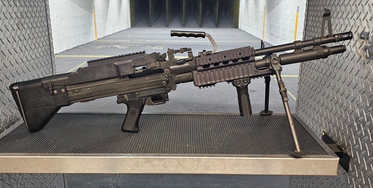 泰国军队的轻机枪和共同轴机枪