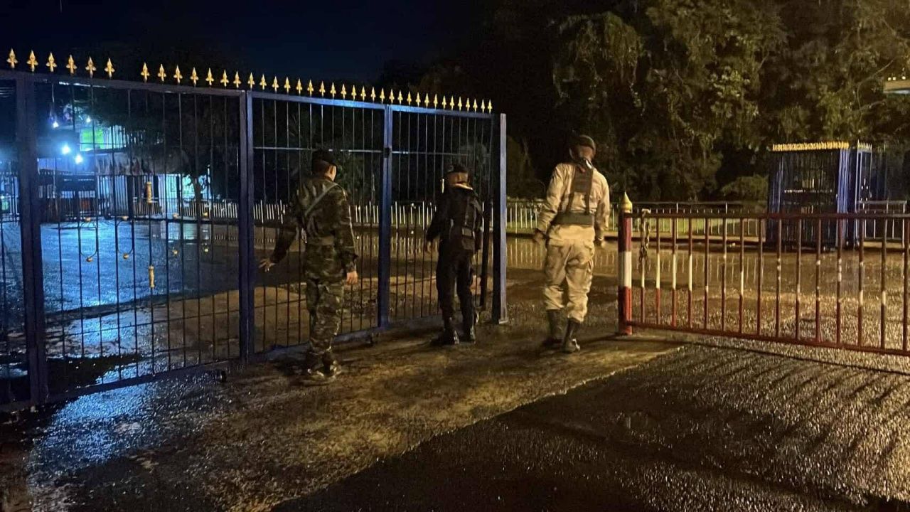 立即关闭永乐边境，以回应柬埔寨，因泰国士兵踩到地雷受伤5人