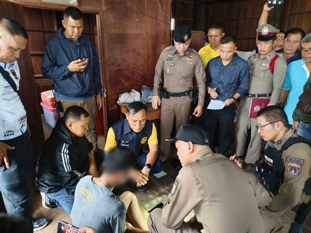悲剧：儿子失控攻击母亲致死，声称被强迫服用抑郁症药物
