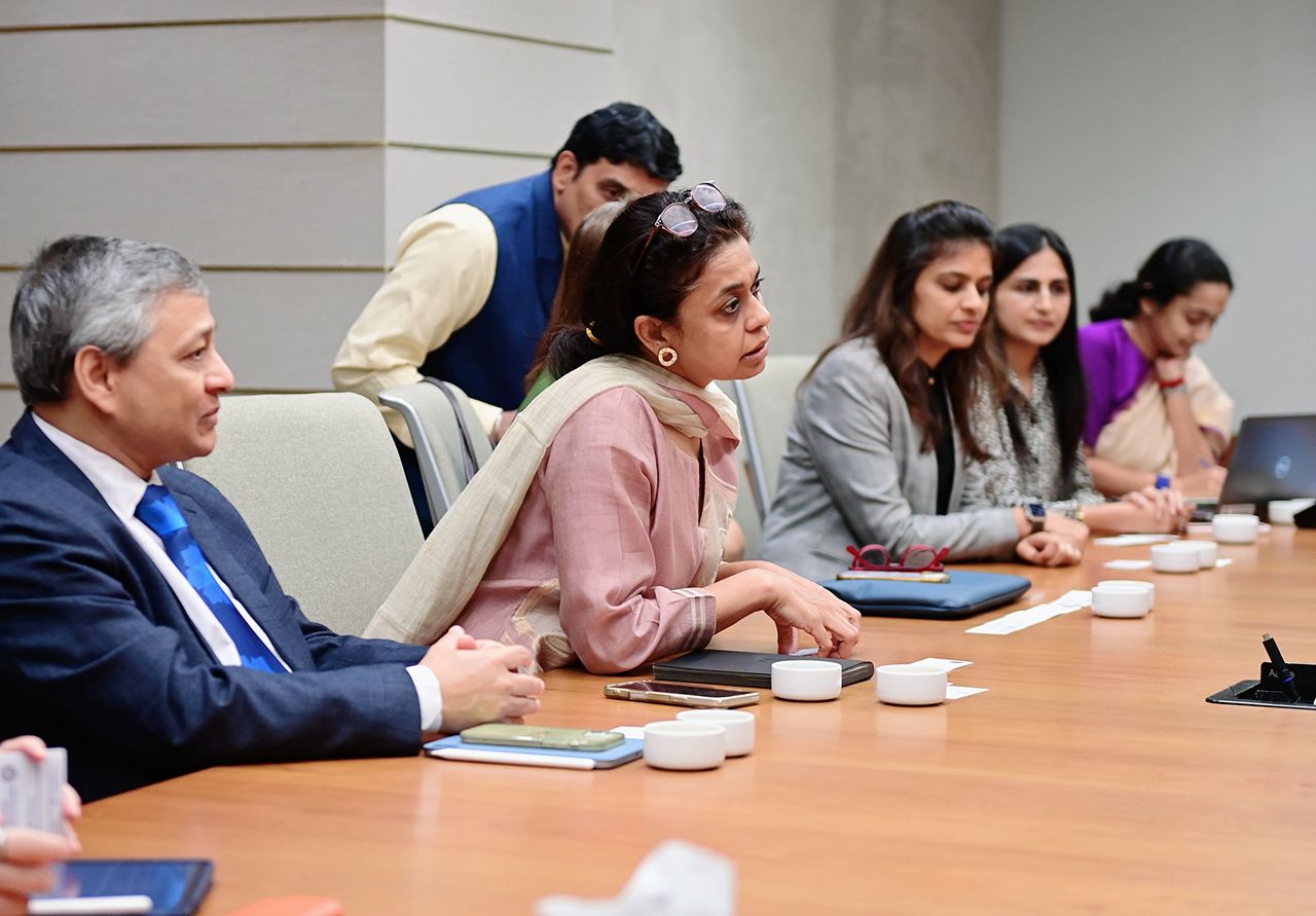 商业部长率团与TATA集团高管会谈,推动泰国私企对接印度平台,推广绿色建筑材料