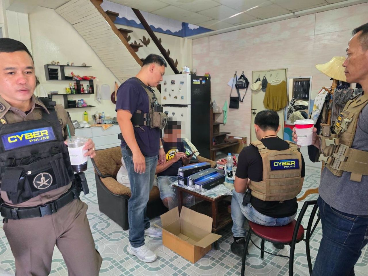 网上非法售枪商被捕 月入近十万