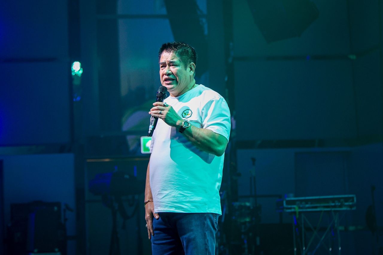 “塔仑纳斯” 宣布在碧差汶6区推翻“桑提”的家，不要以为我不敢，我是个疯子