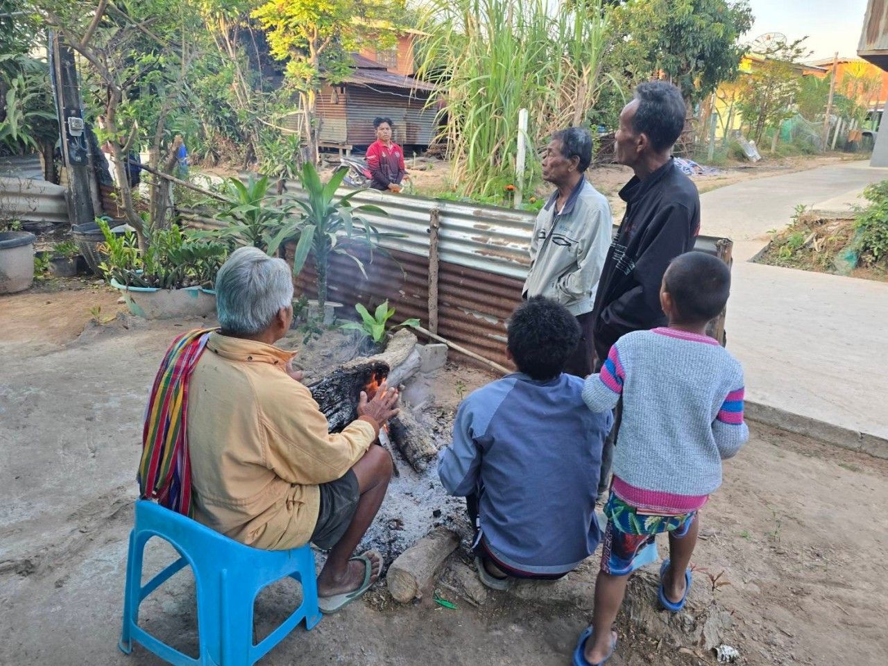 武里南寒流来袭,75岁老人家中去世,气温降至18度