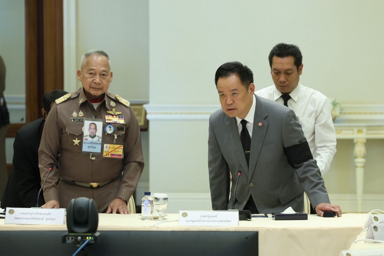 王室秘书参加会议邀请国王关心南部水灾 表扬志愿者