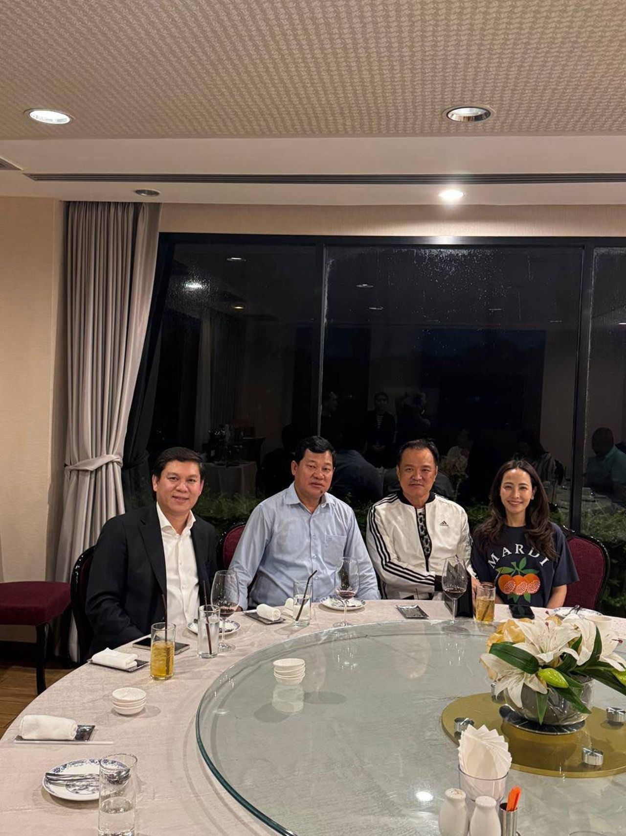 洪森公开安努廷与柬埔寨省长关系密切的影片，批评牺牲军民以博取选票