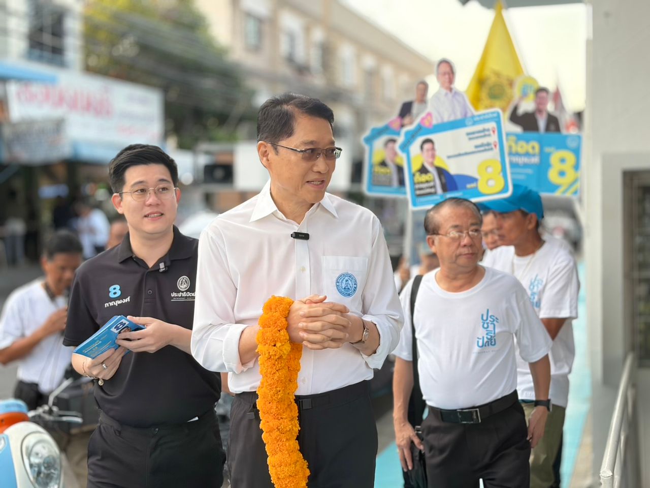 “阿彼悉”访问Si Chon 推出新生婴儿补贴65000泰铢 并给老人1000泰铢补贴