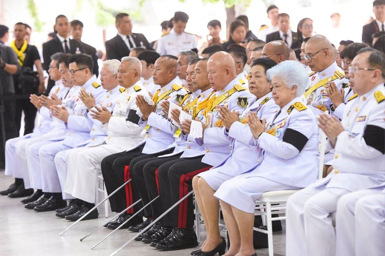 “阿努廷” 主持泰皇拉玛六世与恭请公主功德诵经仪式