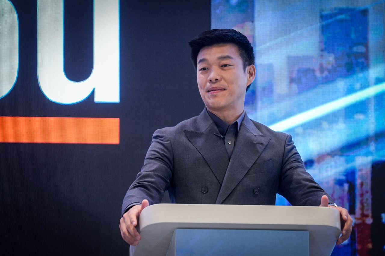 “Natthaphong” 推出8年6.3千亿泰铢的超级项目 与“Anutin”会面表示感受无异