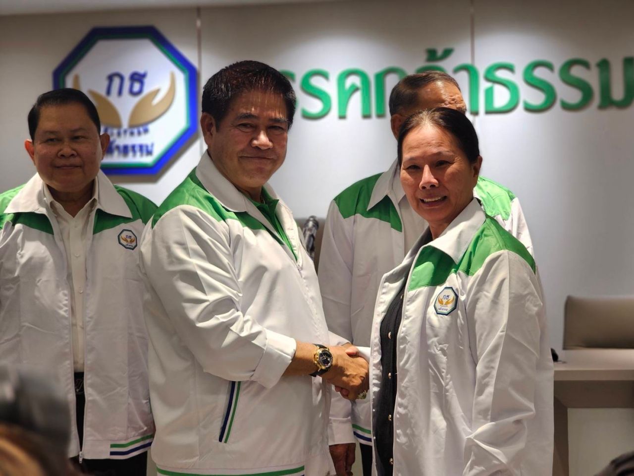 “他朗嫩” 创建勇敢政党 接纳“差亚-农察-普民泰-古纳功”参与东北大选