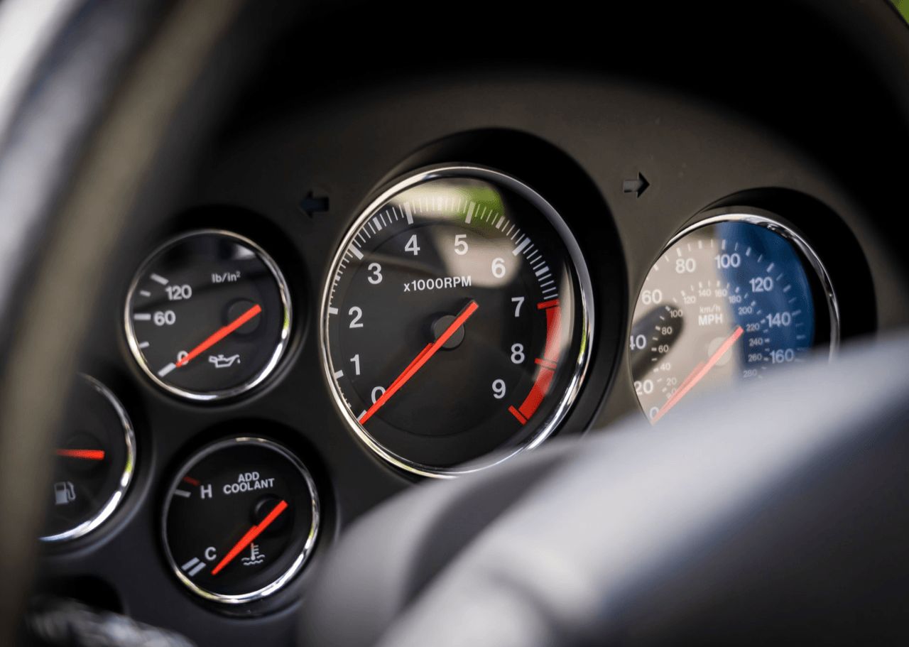 重温传说:Mazda RX-7 FD 1992——驾驶者梦寐以求的旋转引擎