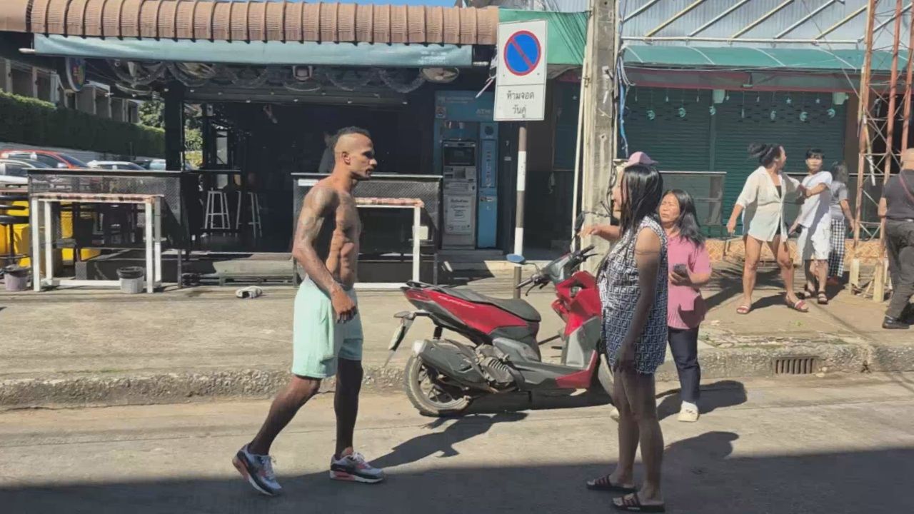 巴西著名球员在乌隆他尼酒吧勒索并袭击前警官后逃逸