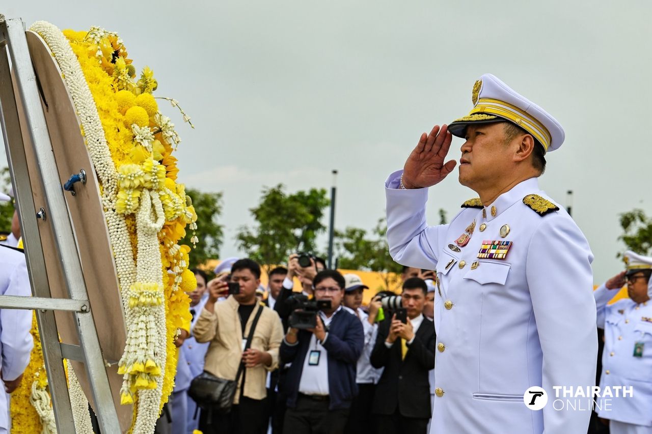 “总理阿努廷” 率内阁献花圈纪念纳瓦敏陀罗玛哈拉吉日 2568年10月13日