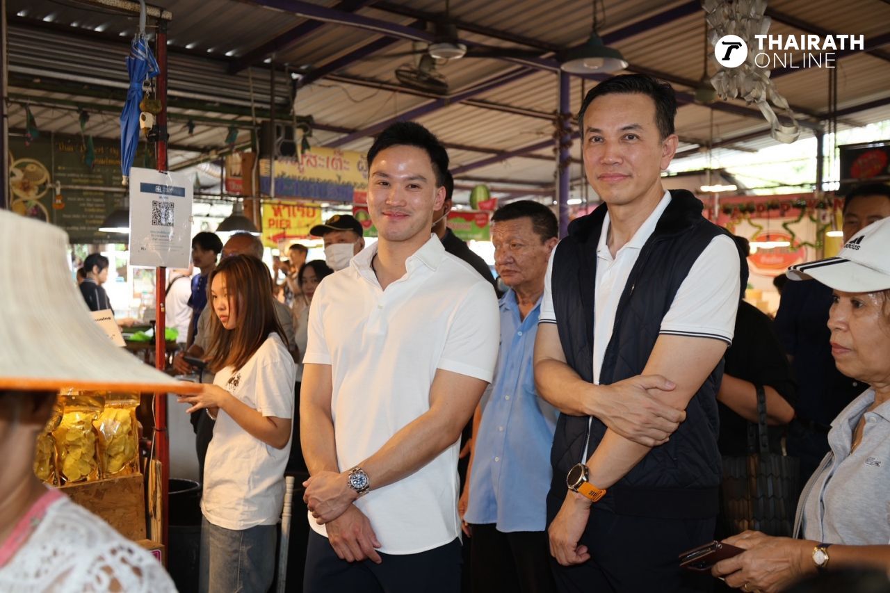 “阿努廷”携手“西哈萨”在孔隆达马延市场拉票，“佩克”前来助阵，人气不输父亲