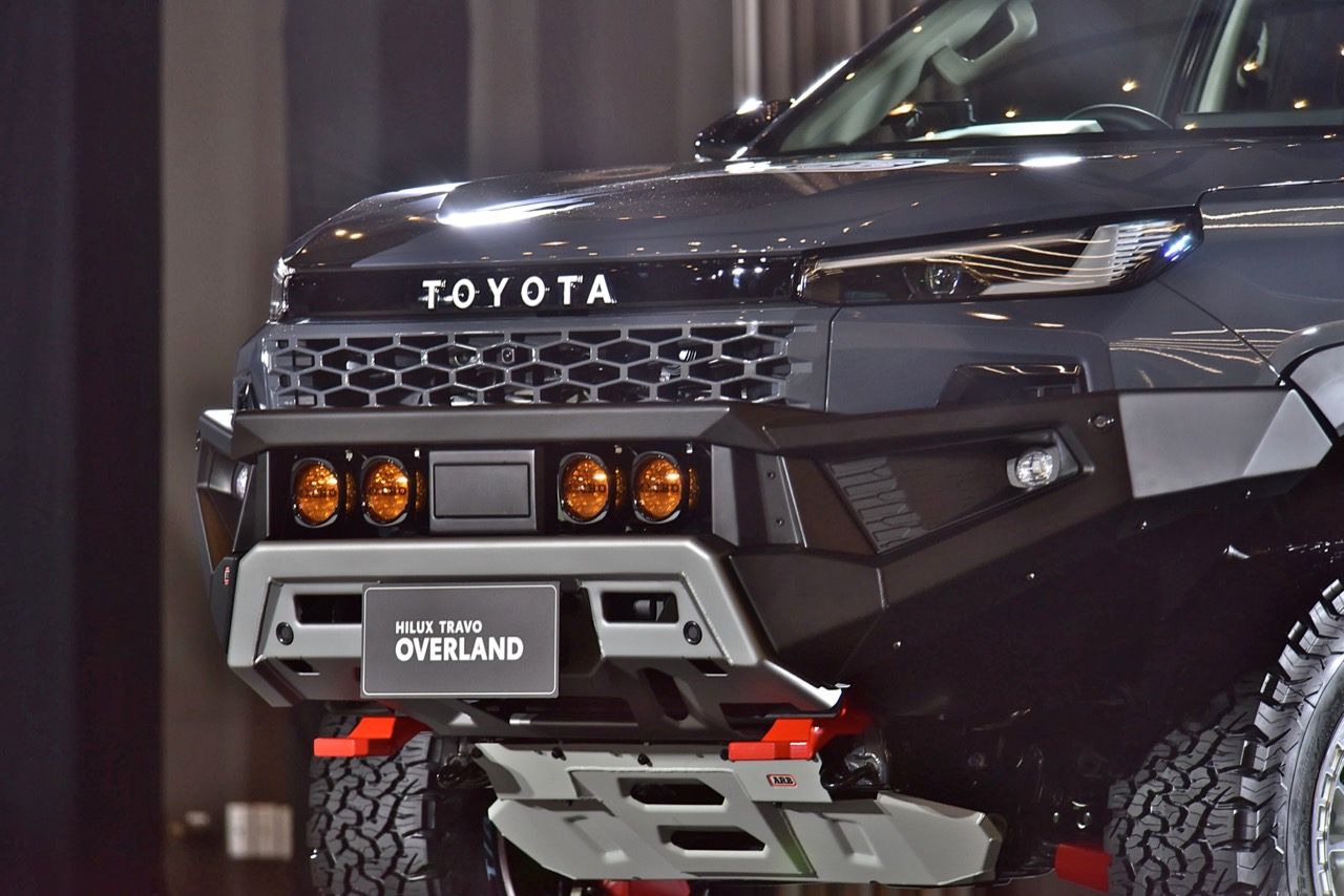 实车改装版 TOYOTA HILUX TRAVO DOUBLE CAB 4TREX 2.8 OVERLAND PLUS AT