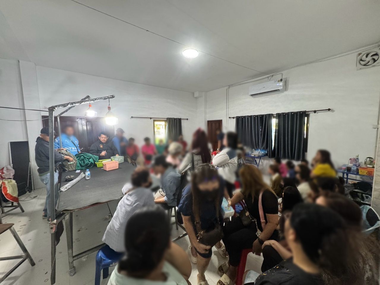 突袭乐场，38名赌徒被捕，庄家仅23岁