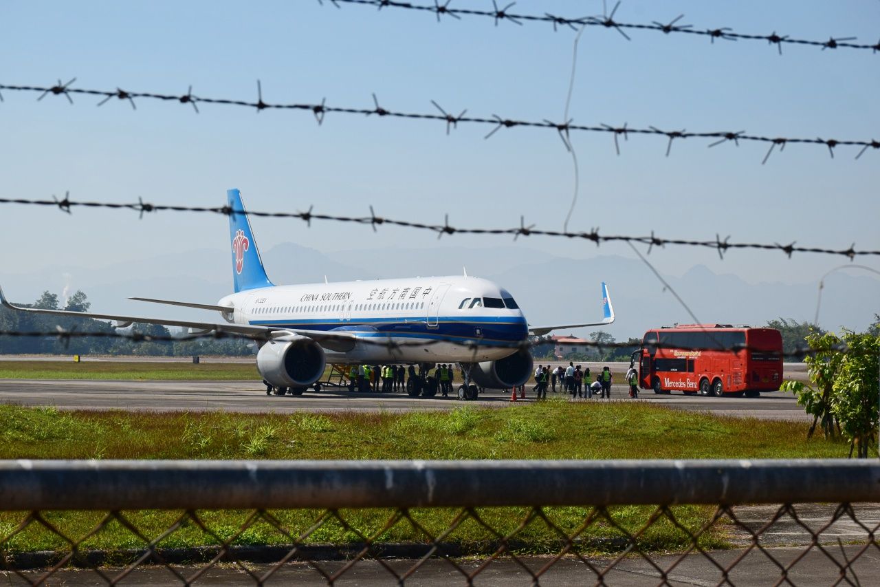 中国包机接回超过千名诈骗者 逃离“KK园”