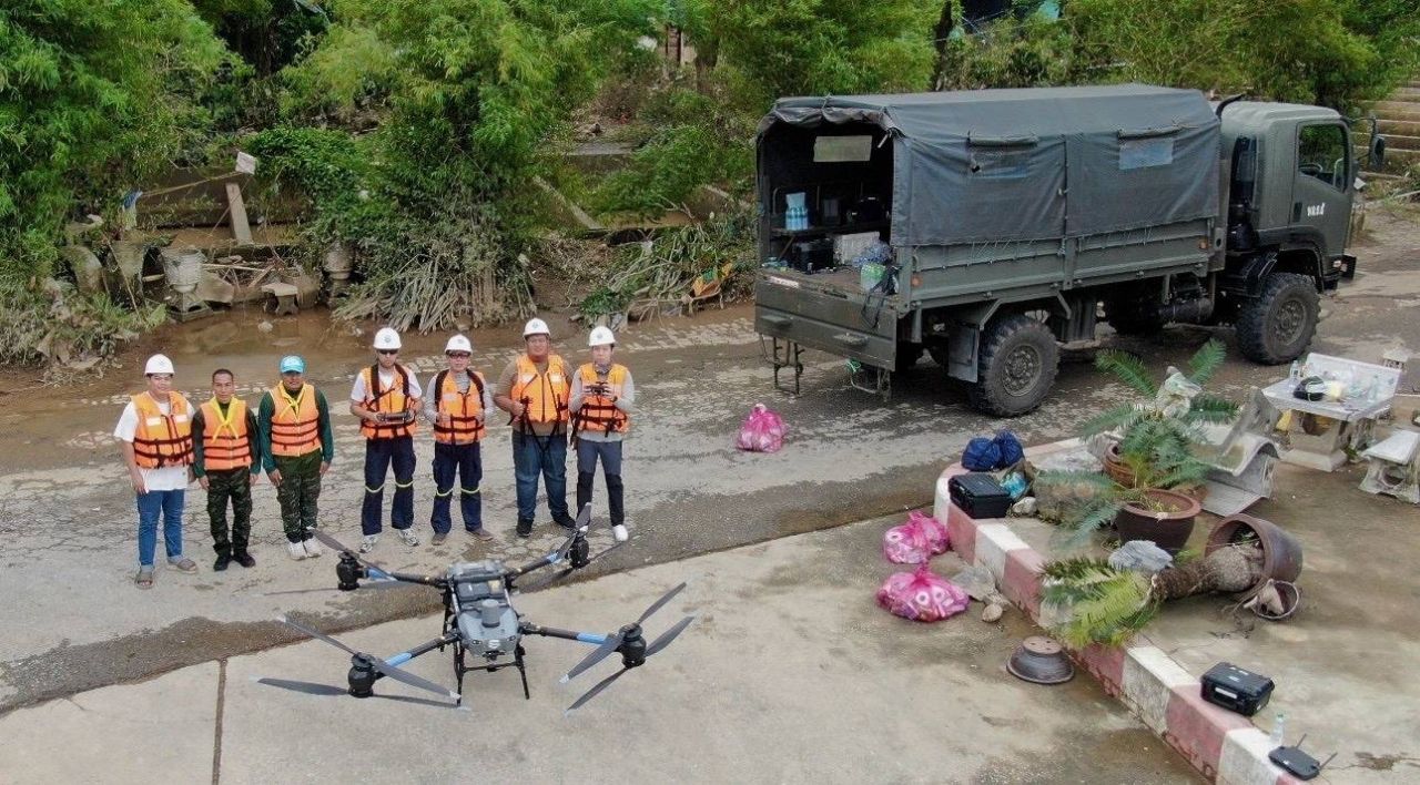 Skyller Solutions派遣无人机运送救灾物资，帮助合艾水灾受灾民众