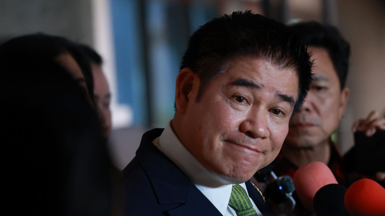 “上尉塔拉玛纳斯·帕霍姆帕” 简历:勇敢党首席总理候选人