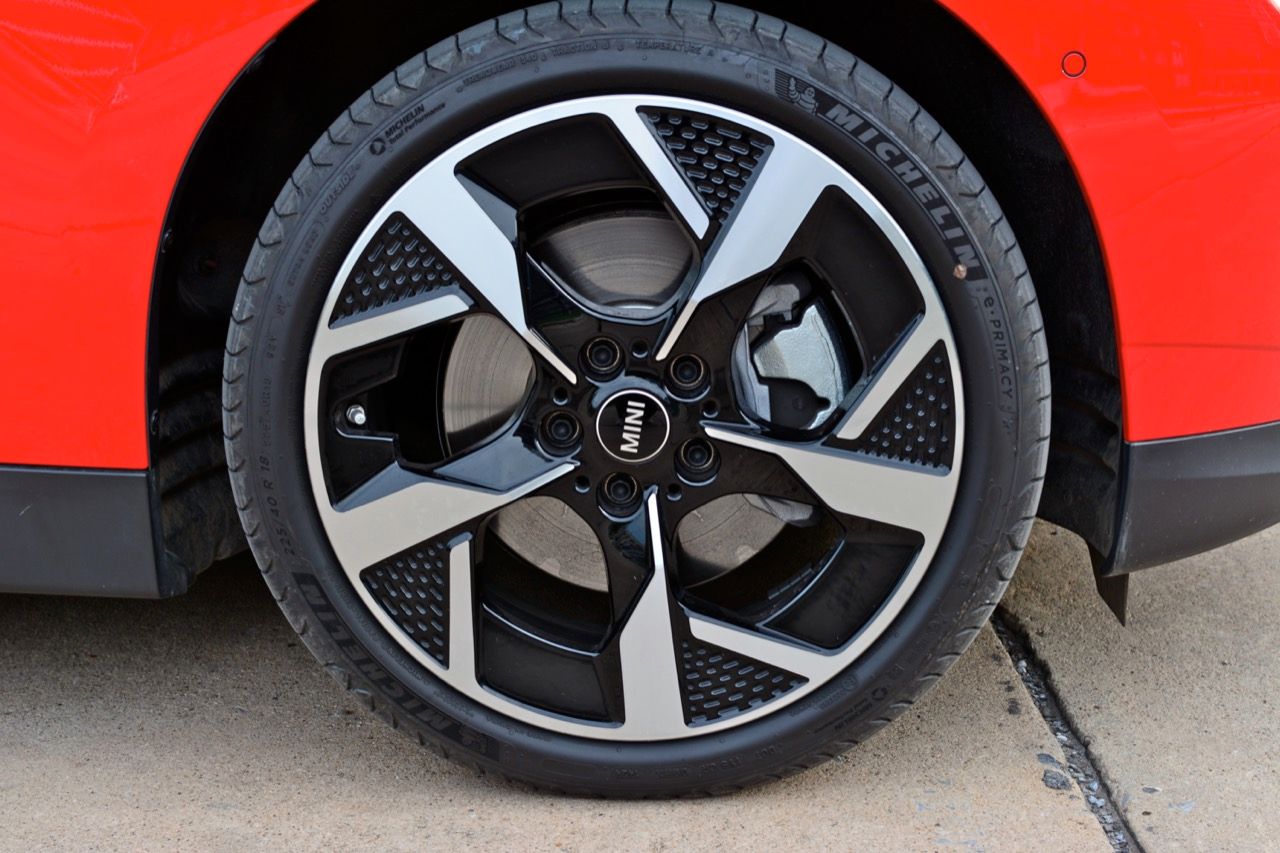 轮胎压力多少合适?