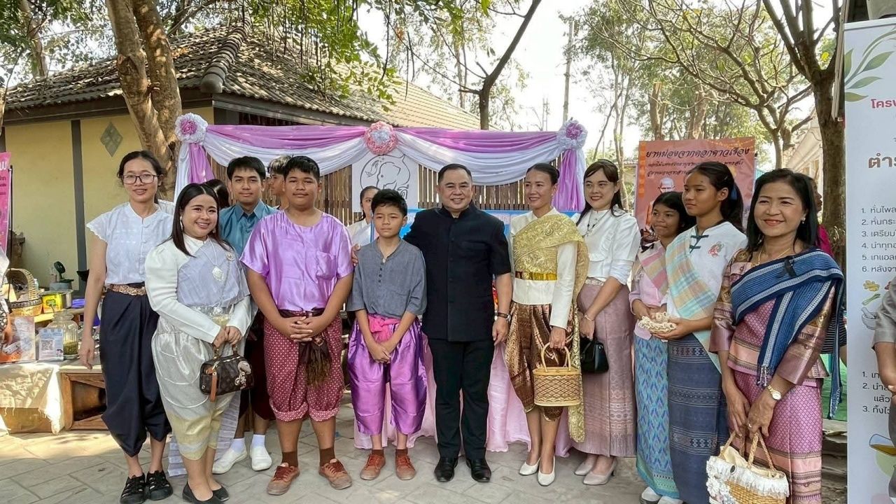 那空沙旺府开放“一区一创意广场”空间，促进社区经济