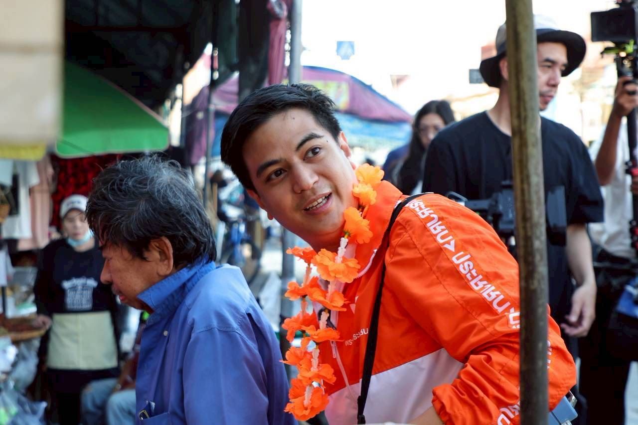 “帕瑞特”在拉底功进行竞选活动 希望为人民党插上橙色旗帜 上次仅差4票