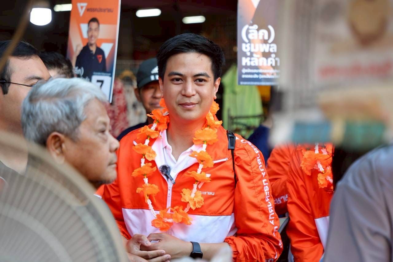 “帕瑞特”在拉底功进行竞选活动 希望为人民党插上橙色旗帜 上次仅差4票