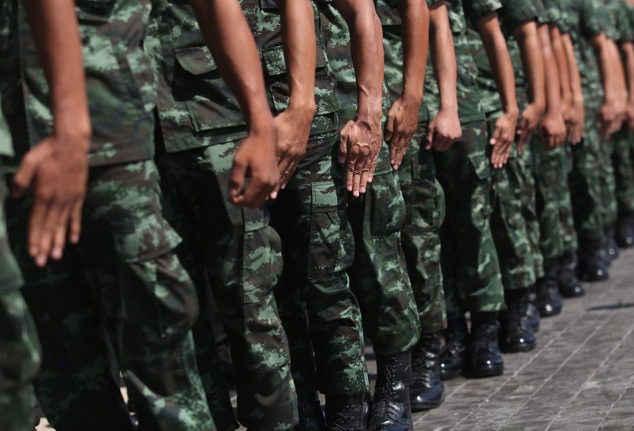 士兵滥用职权 私人使用士兵引发争议