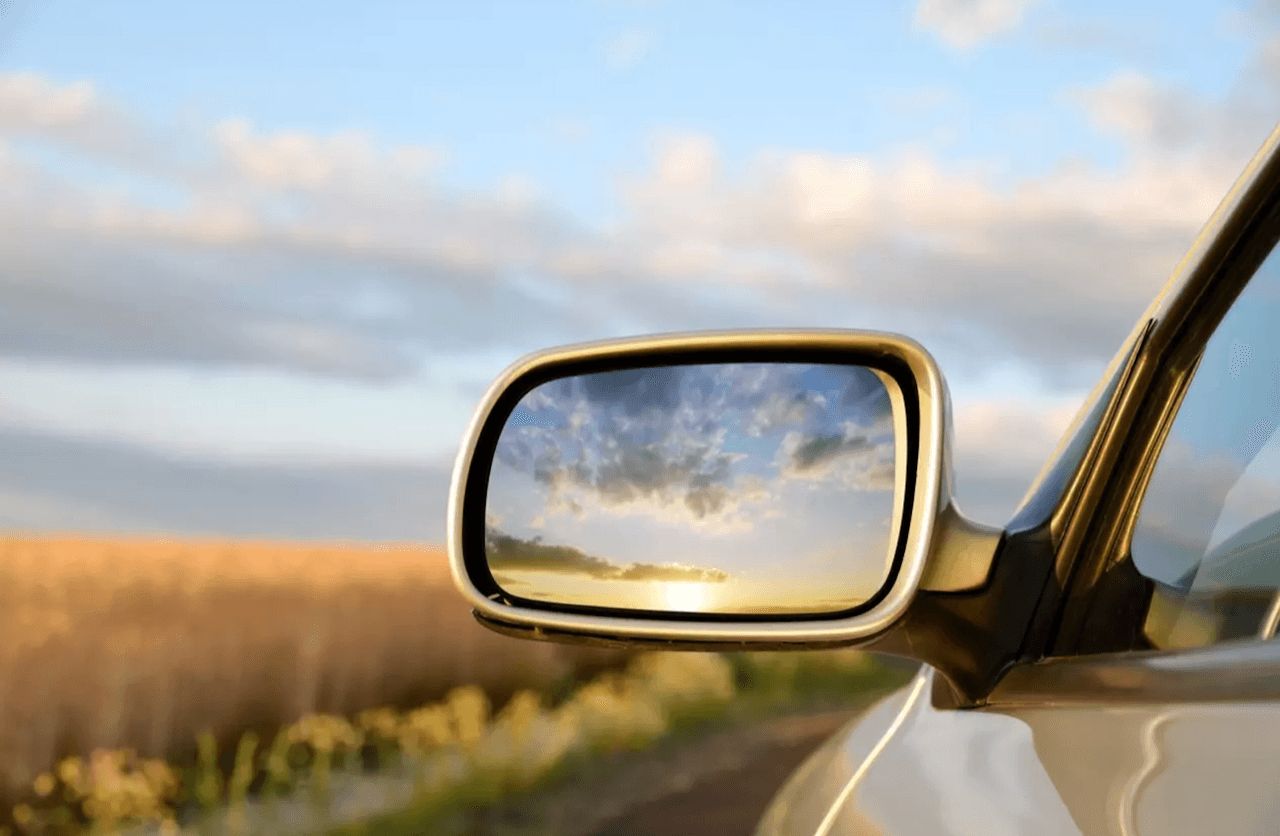 如何正确调整后视镜和侧视镜