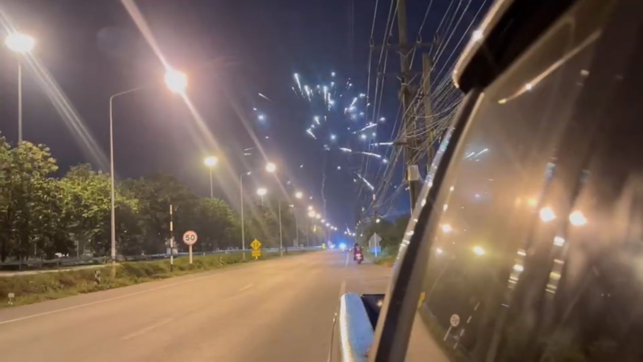 春蓬警方集结力量制止非法赛车和燃放烟花活动