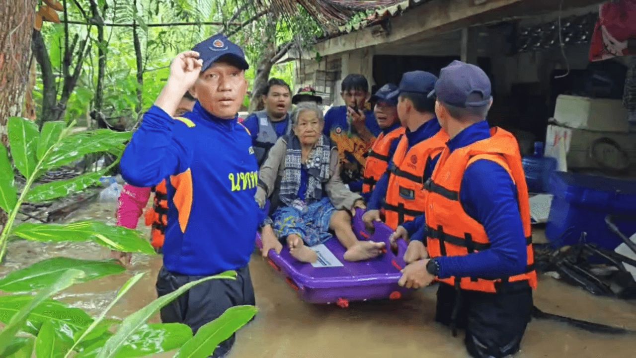 素叻他尼府猜亚县严重洪灾,影响超过40户家庭,提醒公众持续关注