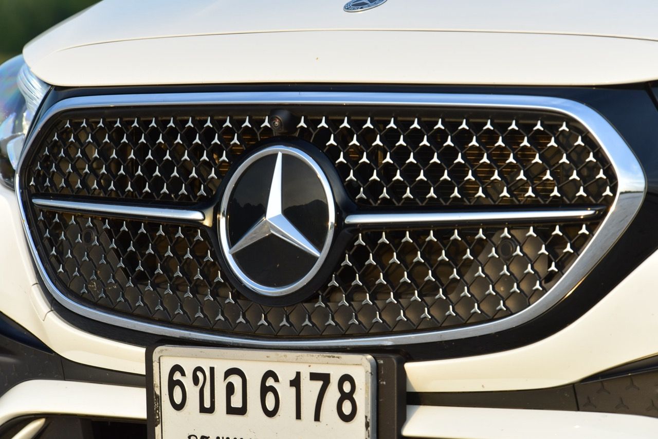 由泰国组装，行驶距离为1100公里——测试MERCEDES-BENZ NEW E220d AMG LINE