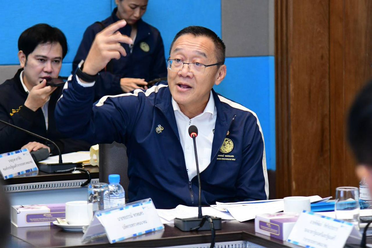 “พิพัฒน์” 在普吉开展工作，紧急解决交通拥堵，提升公共交通和机场连接