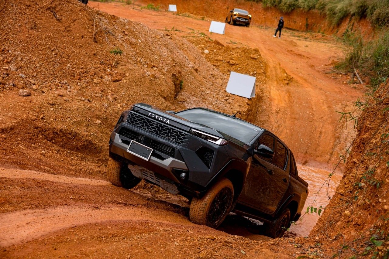 试驾评论：丰田Hilux TRAVO OVERLAND 4TREX Plus 灵活转向，柔和减震