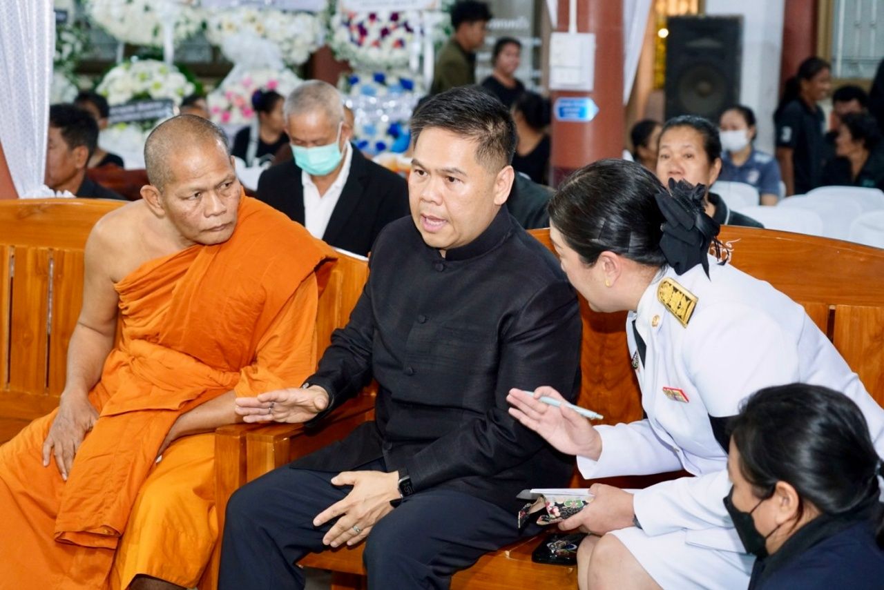 “瓦拉武”哀悼“中士翁”——这位素攀的年轻人为保卫国家献出了生命,谴责柬埔寨入侵泰国