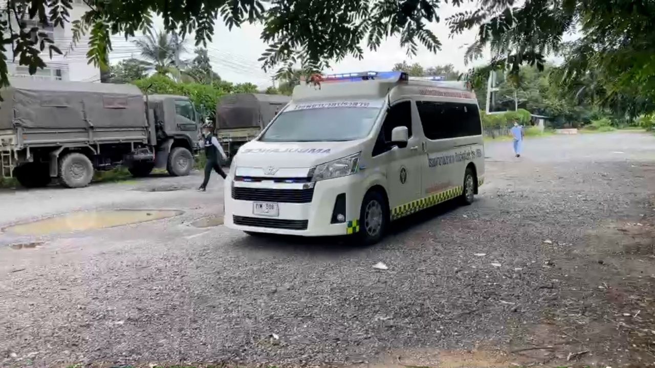激战在ช่องกร่าง，直升机运送受伤士兵离开边境，1名士兵牺牲